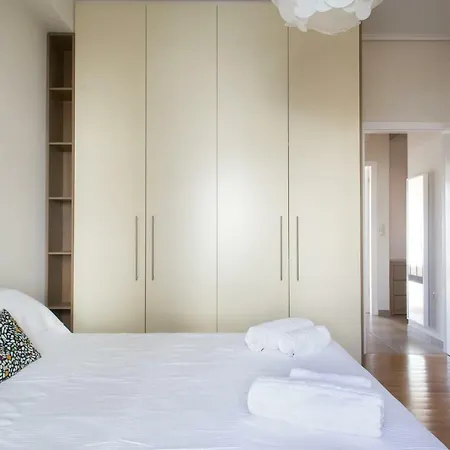 Elegant Next To Metro Apartment Athens